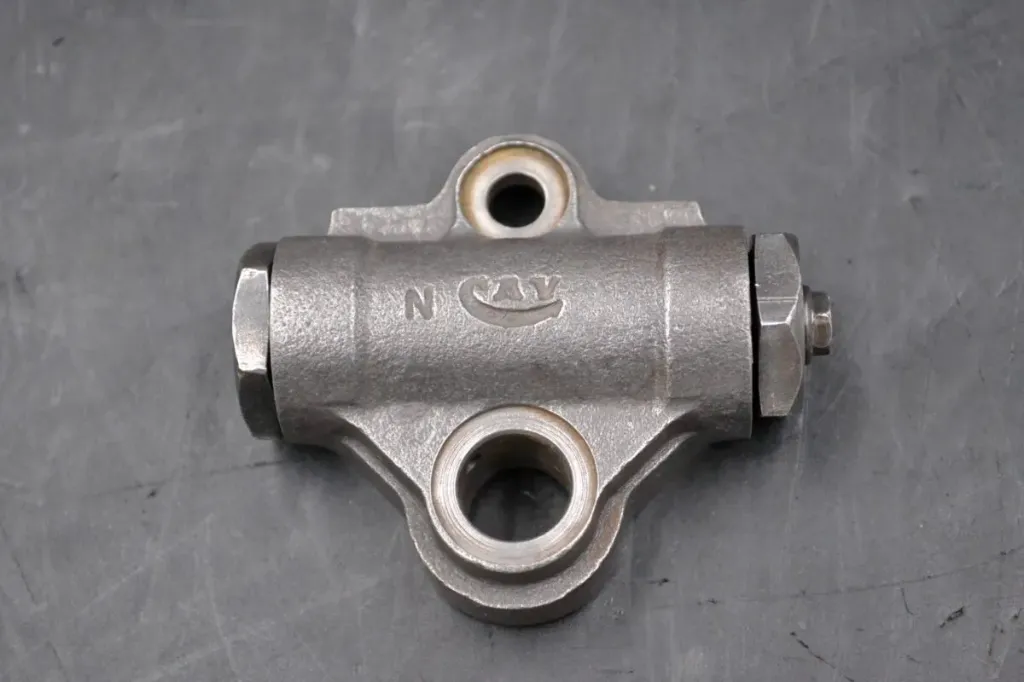 ADVANCE HOUSING AND PISTON